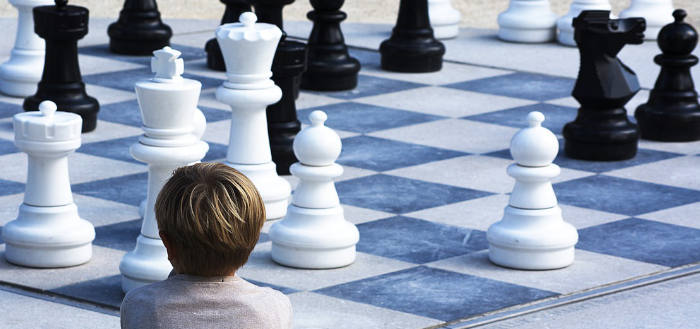 Niño y ajedrez